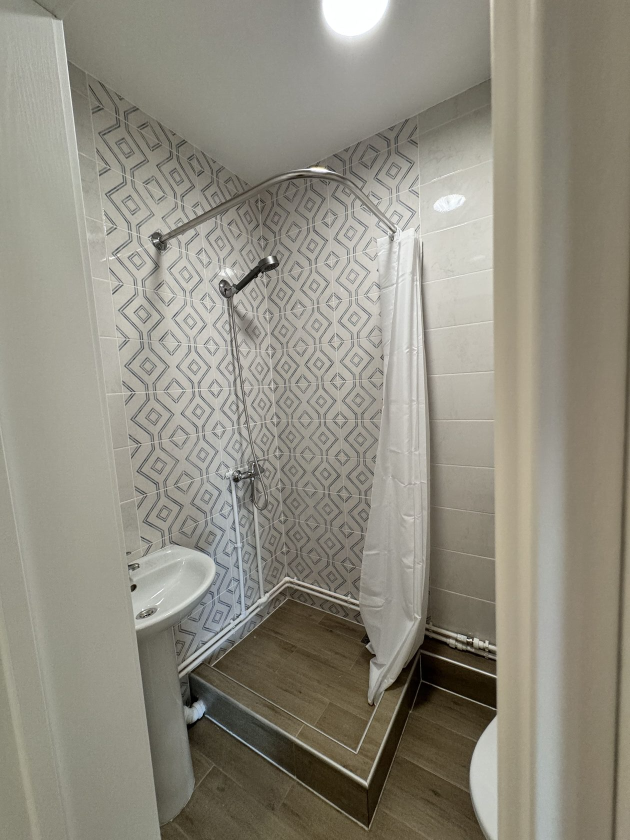 двухместное размещение душевая Медведица Шанти