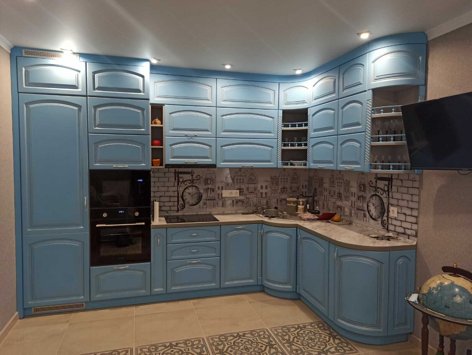 Кухни на заказ в Тюмени. Шкафы-купе.