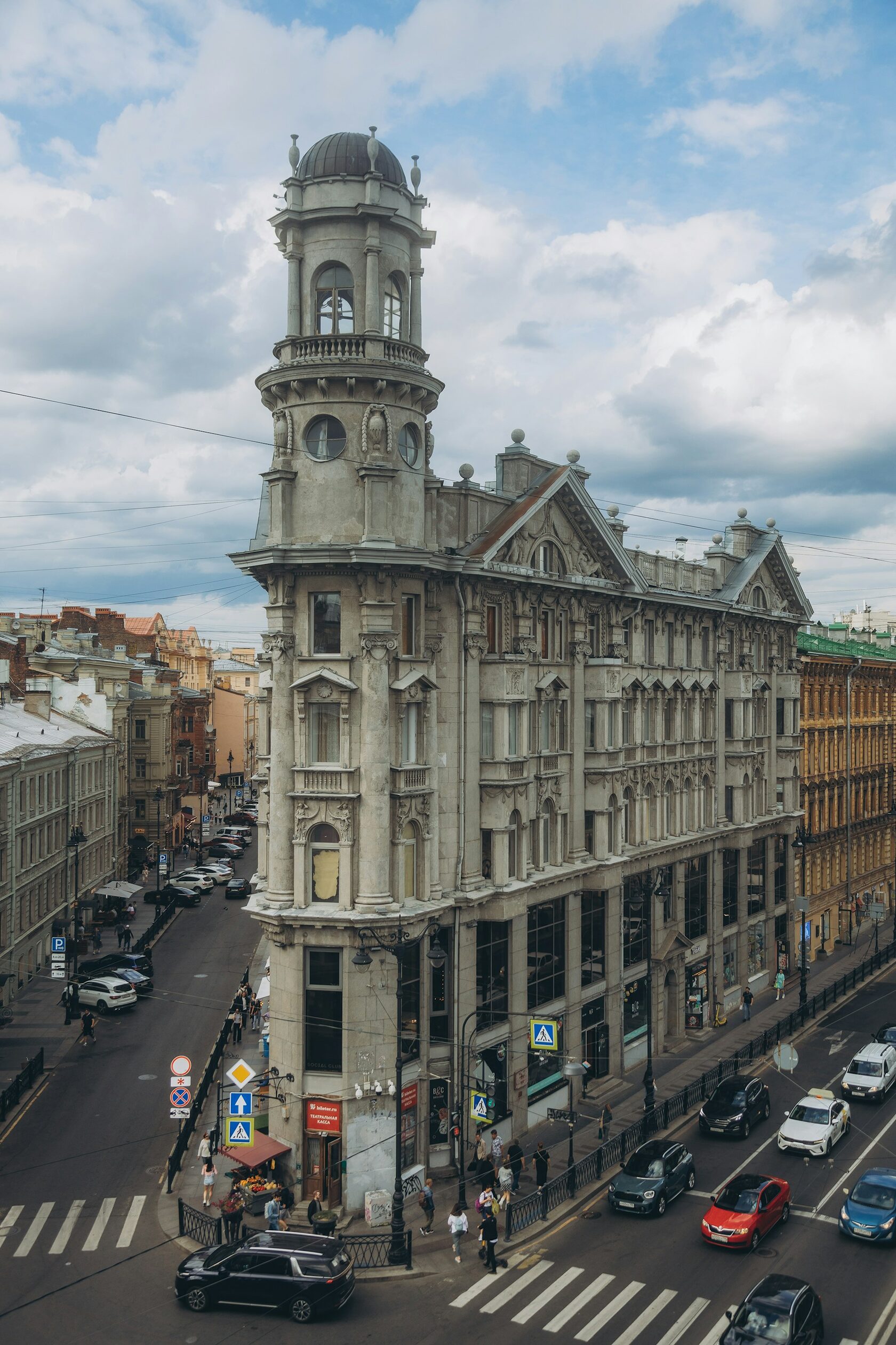 Башня на пяти углах, Пять углов, Россия, Санкт-Петербург, Загородный просп., 11, Рубинштейна ул., 40