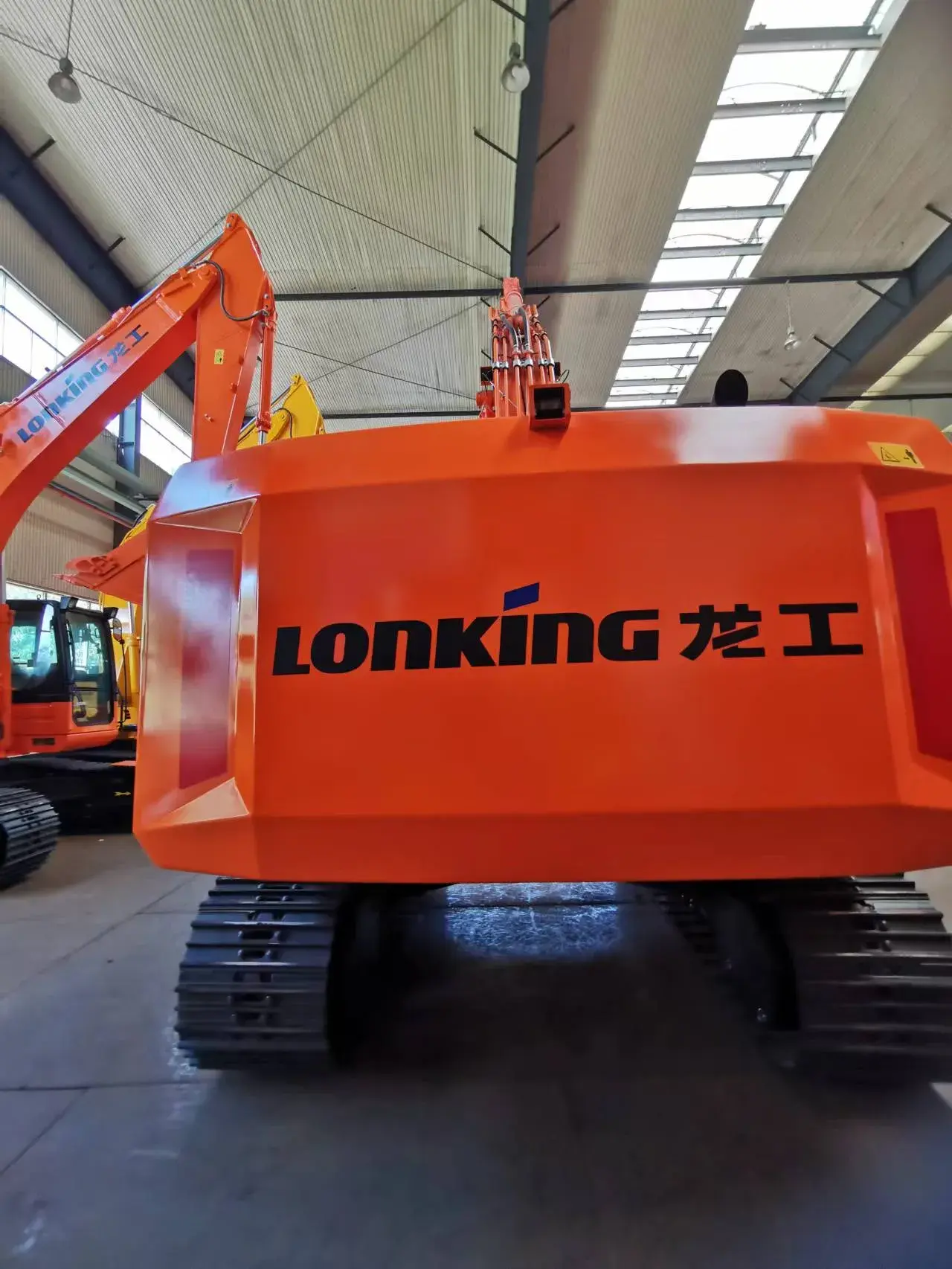Гусеничный экскаватор LONKING CDM 6225F