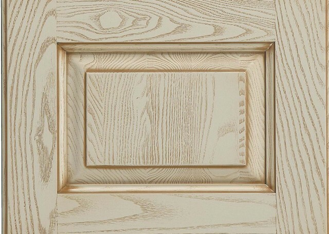 наборные кухонные фасады из ясеня. массив ясеня мебельные фасады. фасады из массива. кухня сандра массив ясень. фасад массив ясеня.