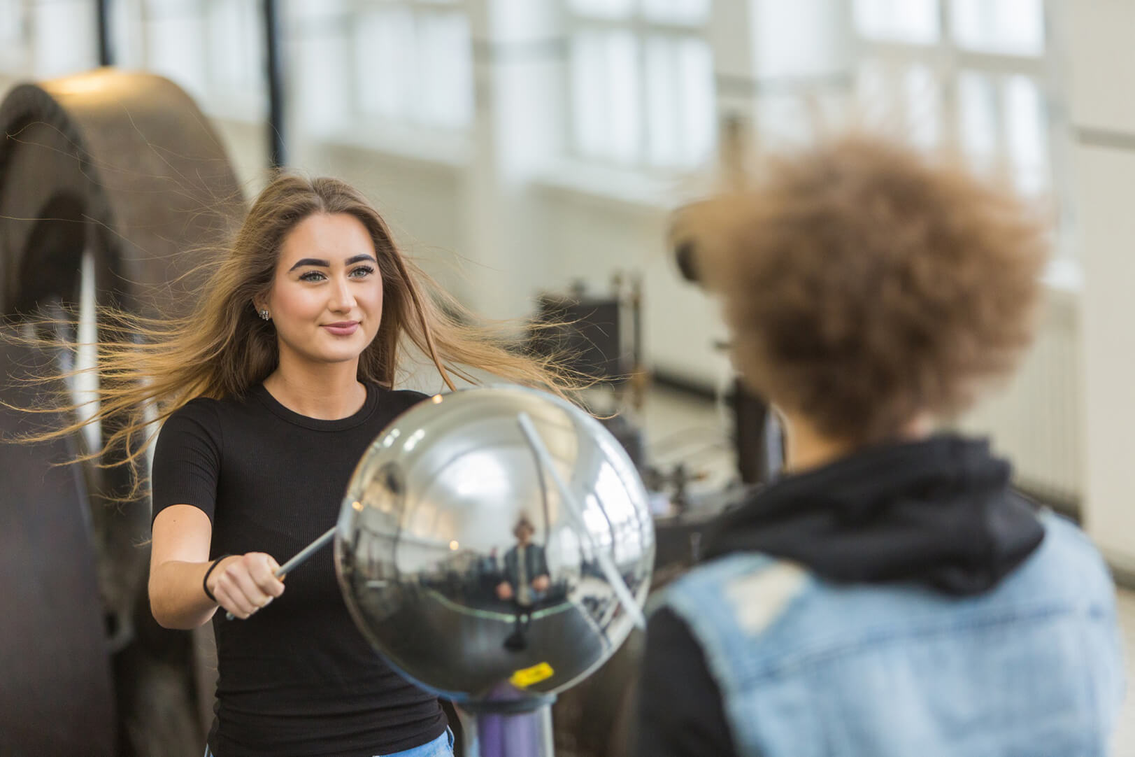Генератор Ван де Граафа