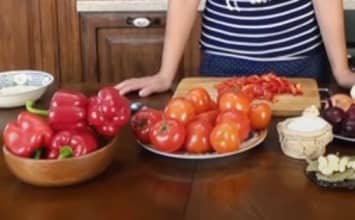 Приготовление лечо из болгарского перца с помидорами на зиму: шаг 1