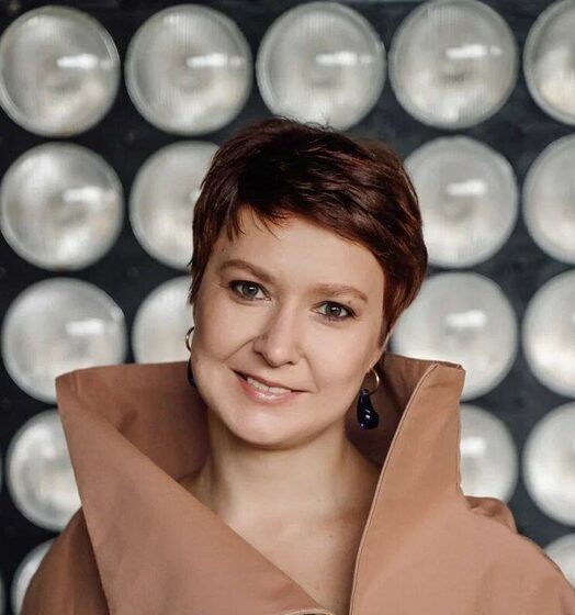 Елена Тихомирова
