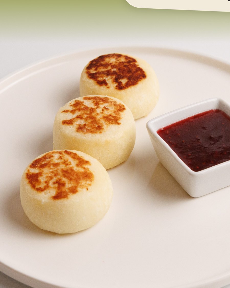 Сырники с малиновым соусом