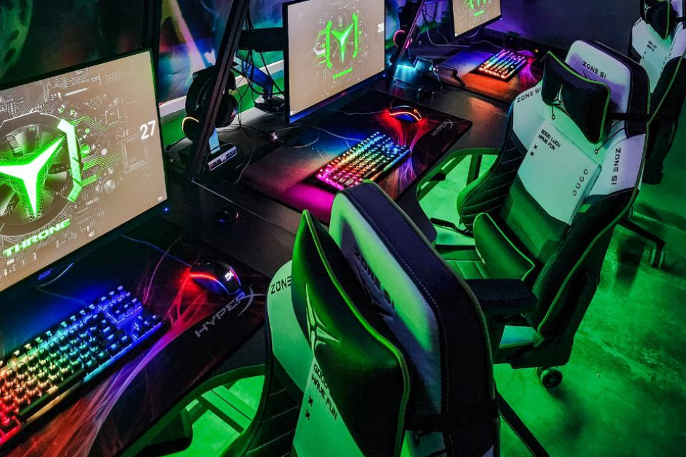 качественное оборудование для компьютерного клуба