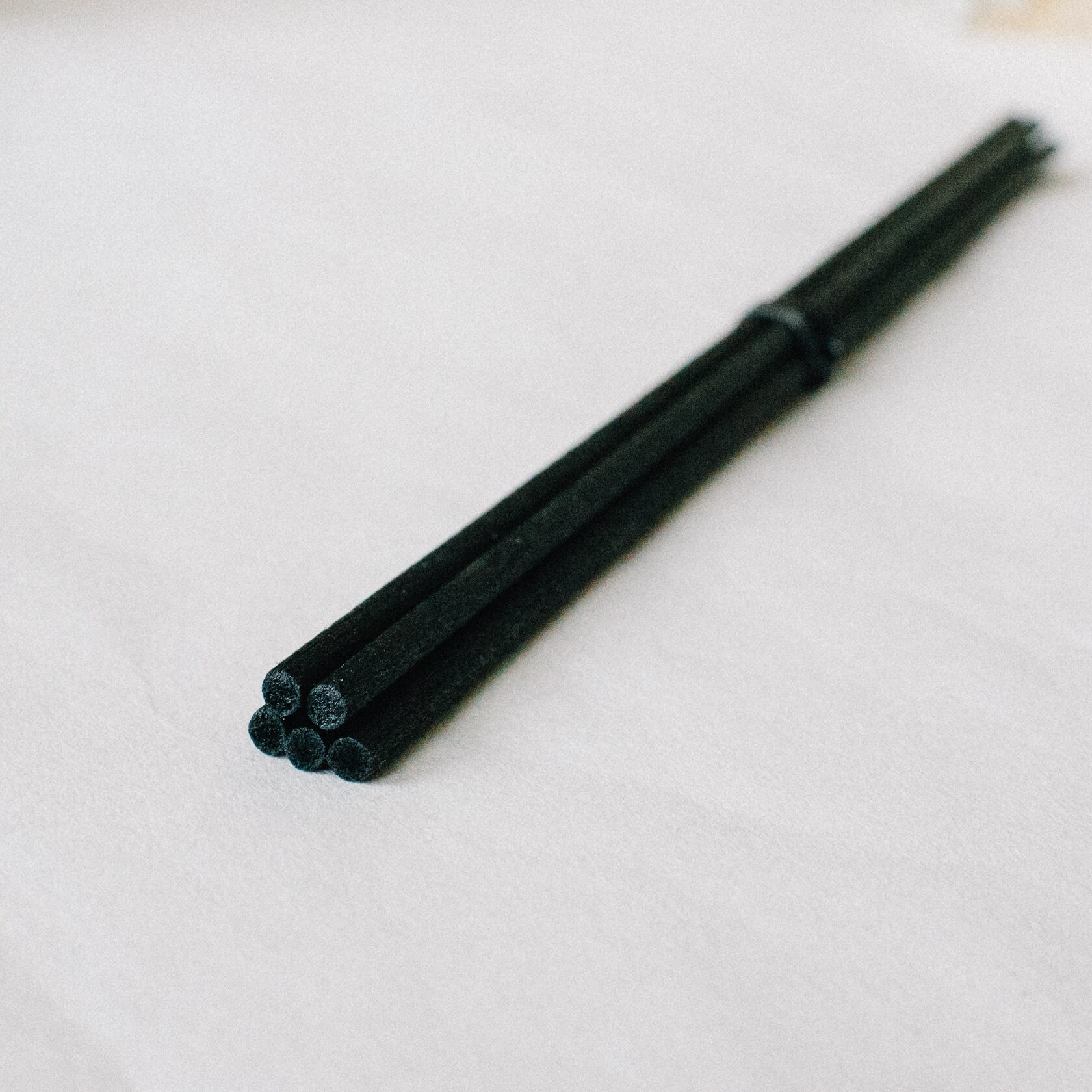 палочки fiber sticks 7a. ротанговые палочки для аромадиффузора. фибровые палочки. фибровые палочки для аромадиффузора черные. фибровая пластина.