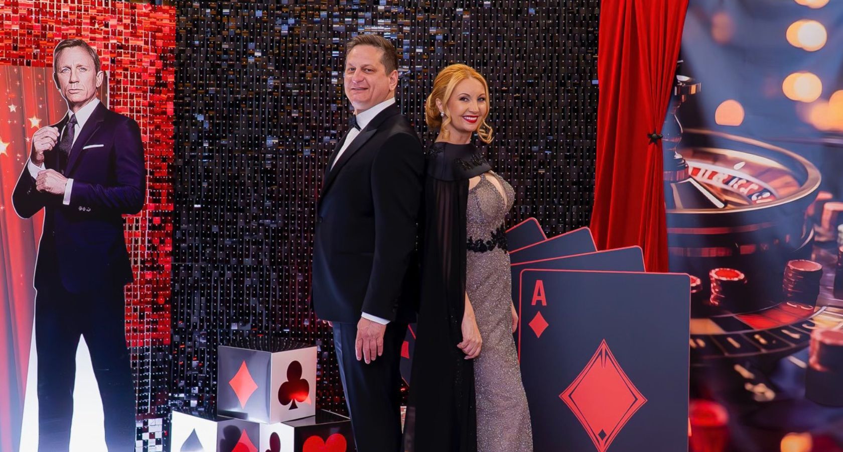 James Bond 007 на сцената: Владо Димов като водещ на Гала вечерта на Великолепната Жена