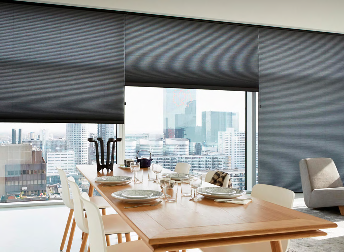 шторы гофре на широком окне, цвет темно-серый