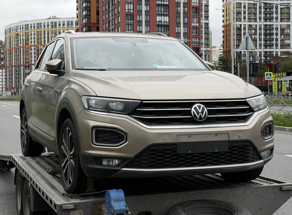 Volkswagen T-Roc / 2021