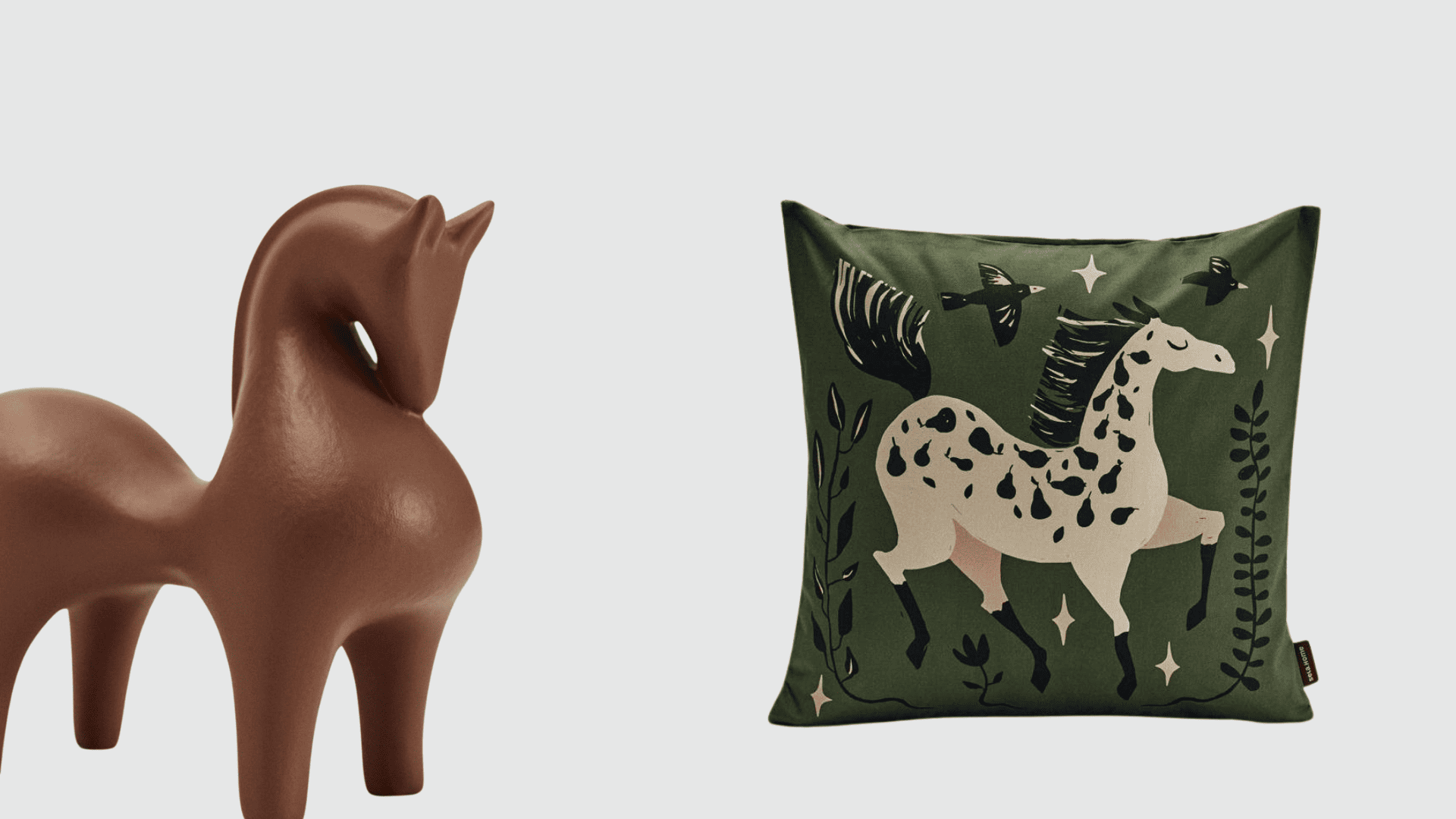 SELA, декор, стильный декор, декор для дома, сервировка, стильная сервировка, новый год 2026, год коня, коричневая лошадь, статуэтка лошади, статуэтка коня