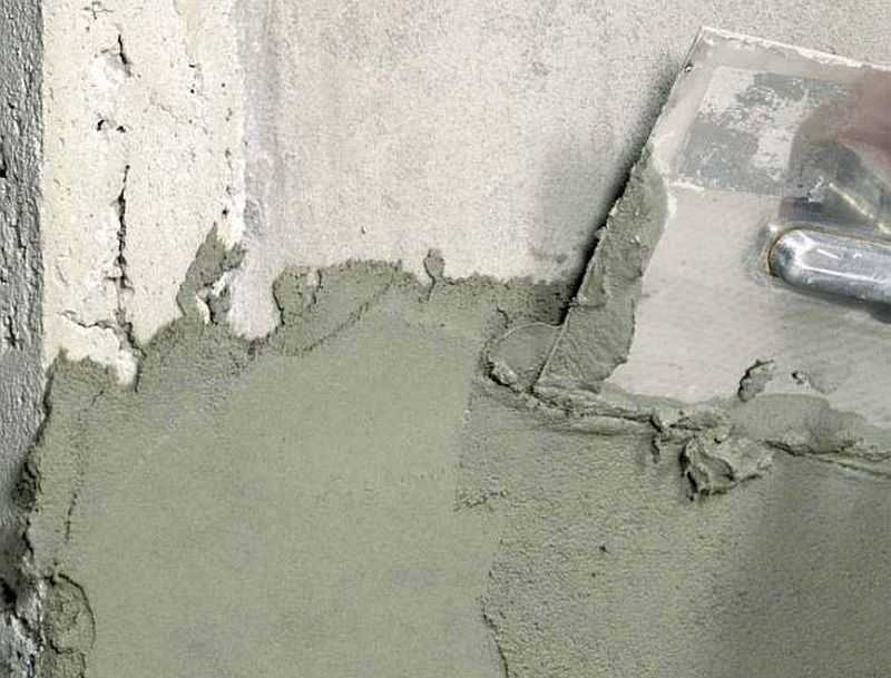Можно бетонная штукатурка. Ротбанд штукатурка под бетон. Цементная штукатурка на стене. Цементный раствор для штукатурки стен. Оштукатуривание бетонных поверхностей стен.