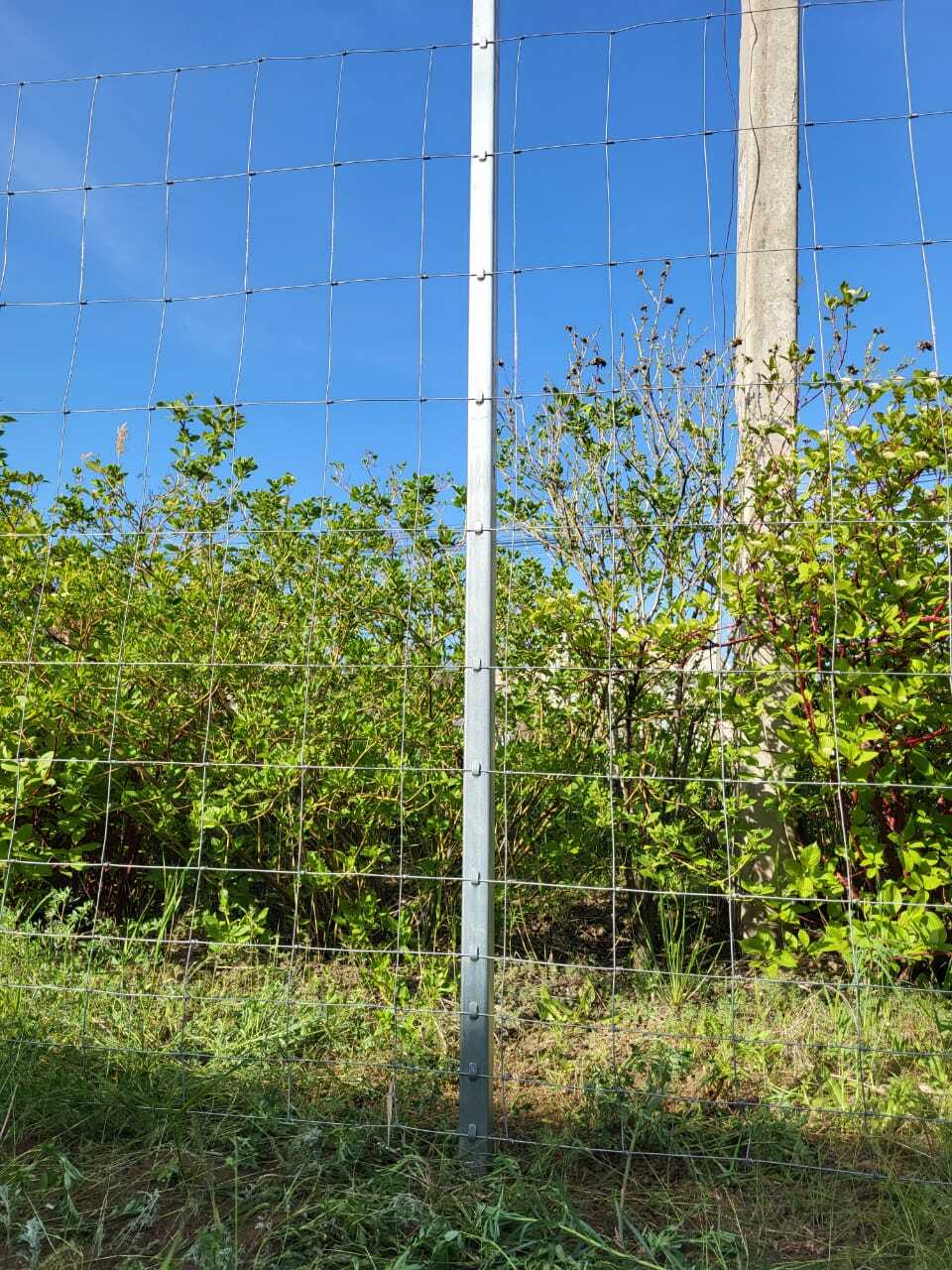 Столб оцинкованный П-образный длиной 2,2м.