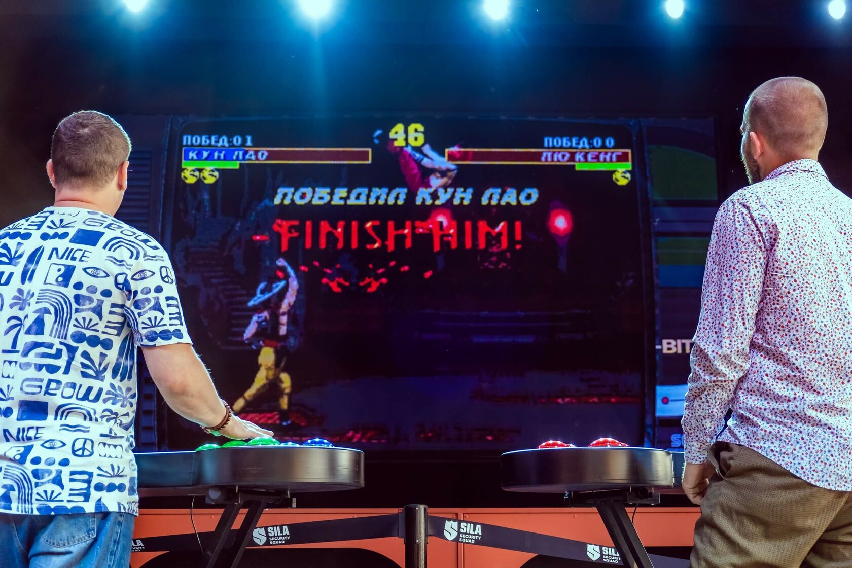 Гигантские джойстики для видеоигр