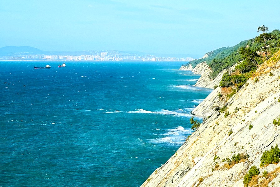 Морская прогулка на скалу Парус в Геленджике. Туристика-лайф
