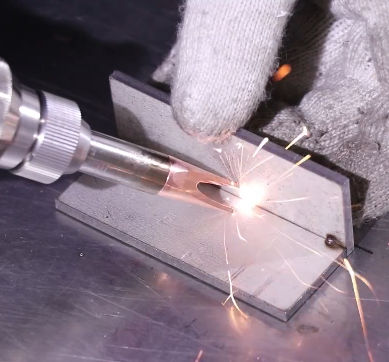 Сухая сварка из китая. Light Weld 1500 IPG лазерная сварка. Гильзы для сварки оптоволокна. Установка ручной лазерной сварки мощностью 3000 Вт