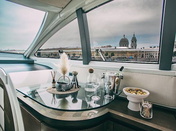 Яхта Azimut 62S — детали, аренда в СПб