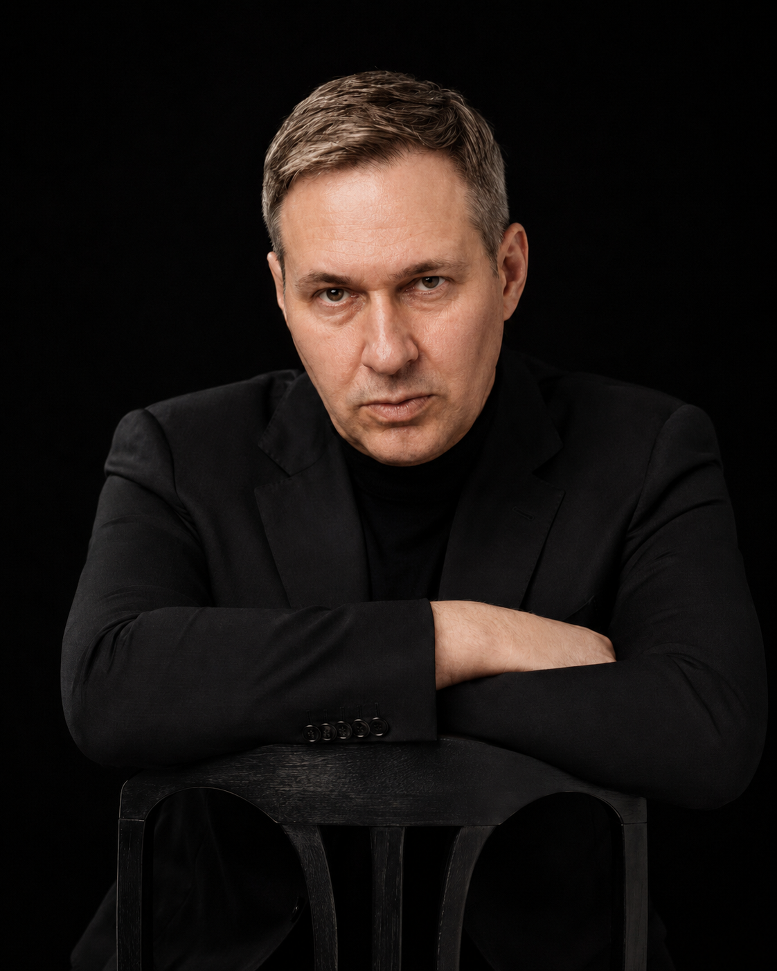 Александр Артамонов