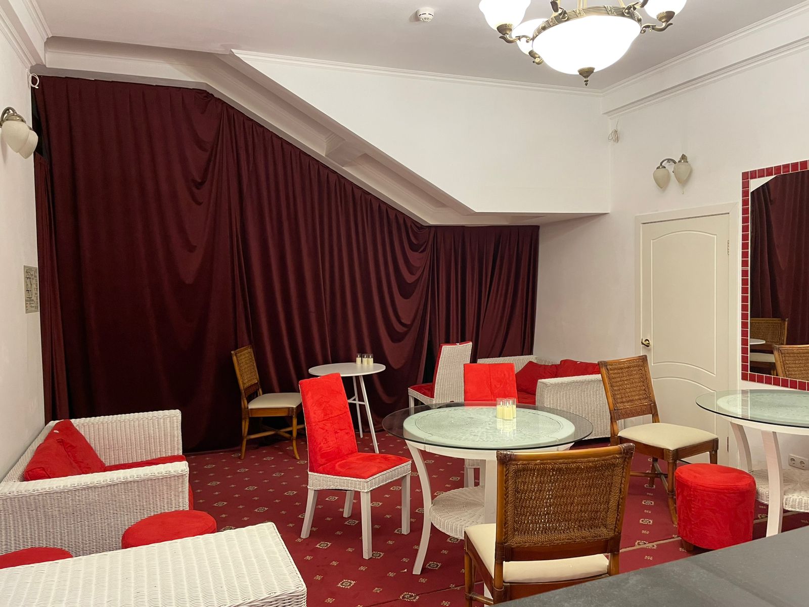 Брюсов-холл — выступление