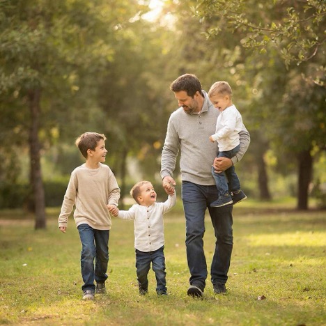 Что такое «вовлеченное отцовство» и зачем оно России сегодня