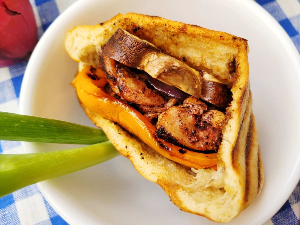 Куриное мясо в пите с овощами. Блог Вкусный Израиль.