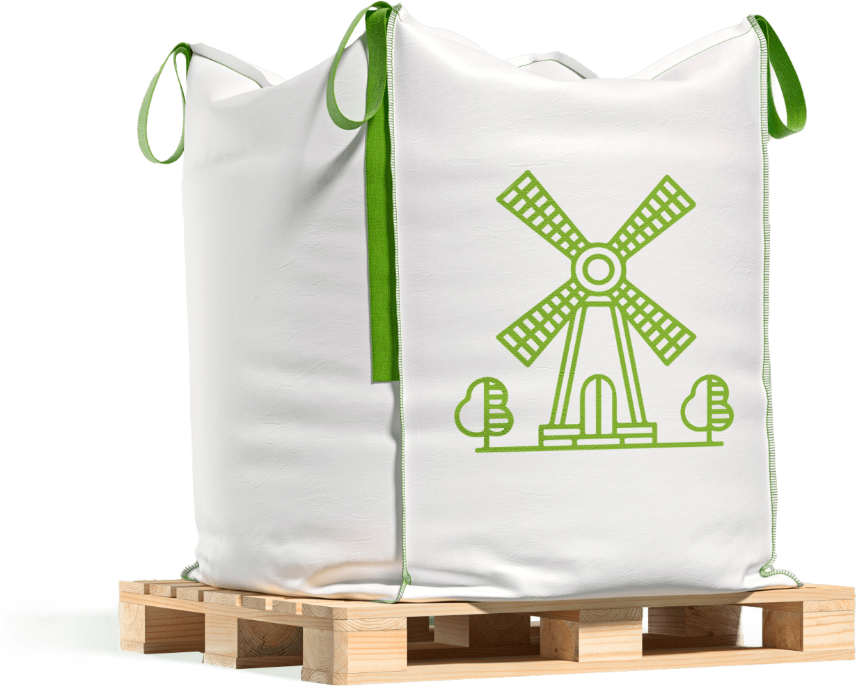 Биг бэг с кормом на деревянном поддоне 