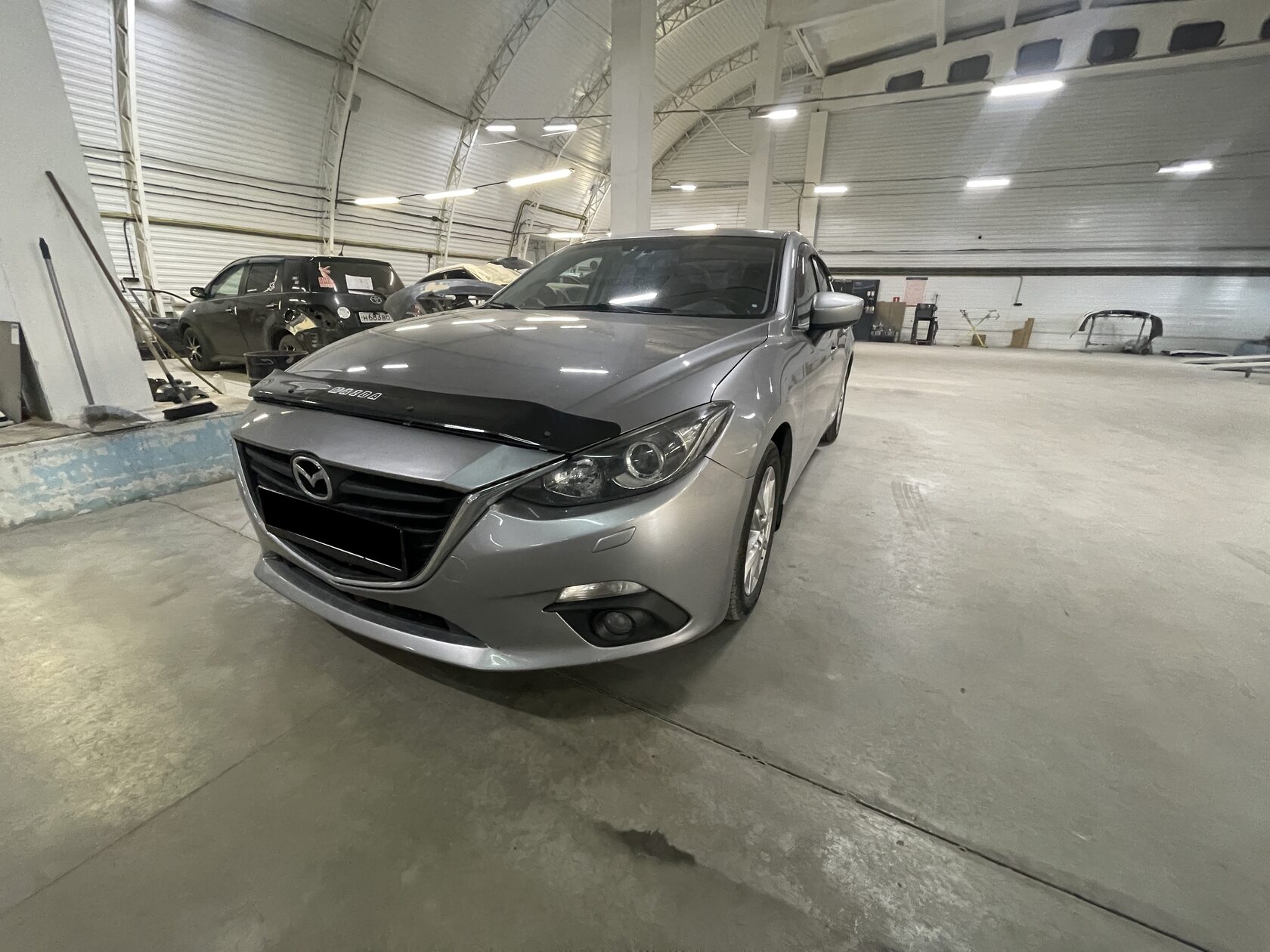 Идеальный результат: зеркальный блеск автомобиля после полировки