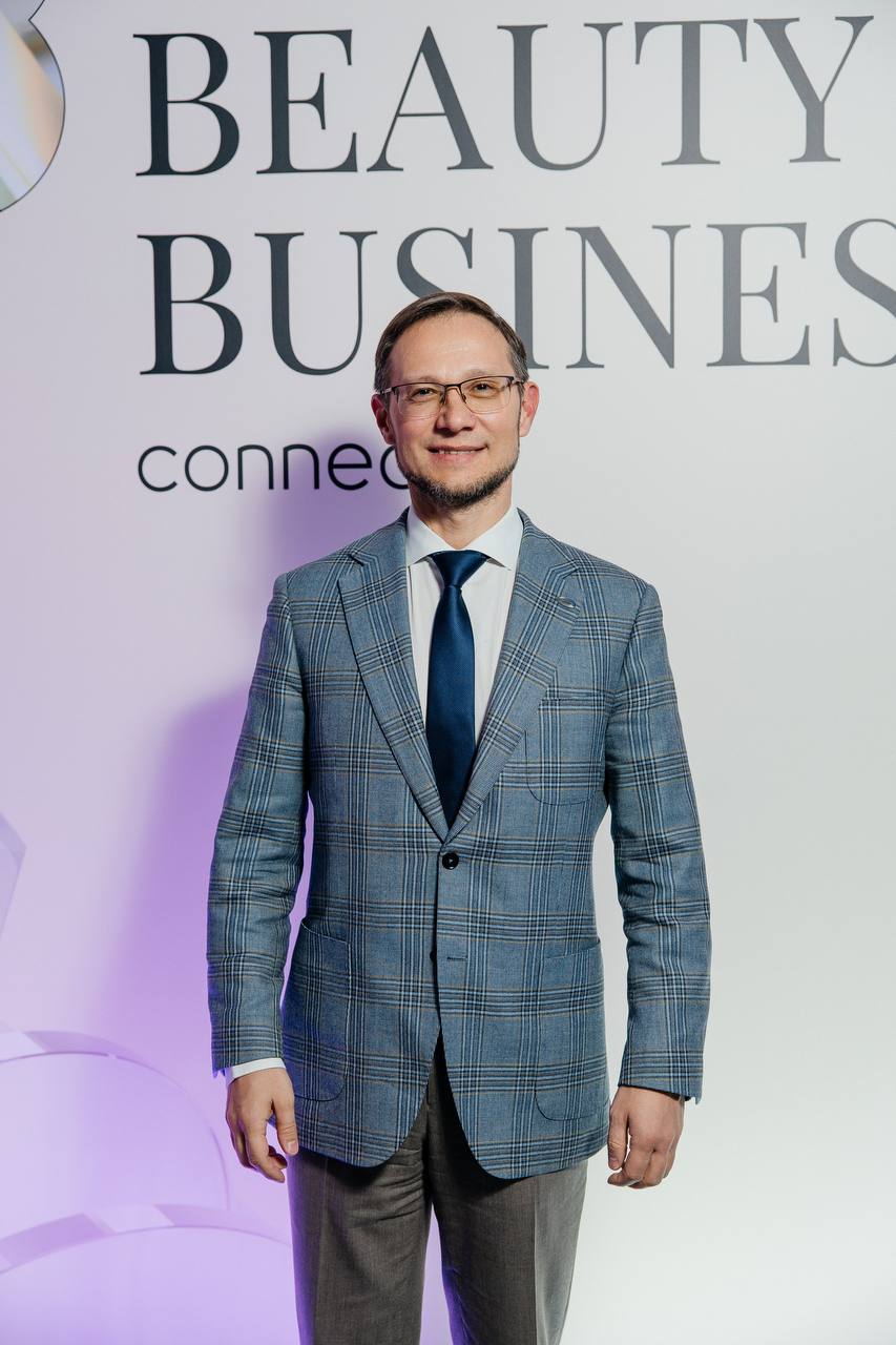 Игорь Владимирович Иванов