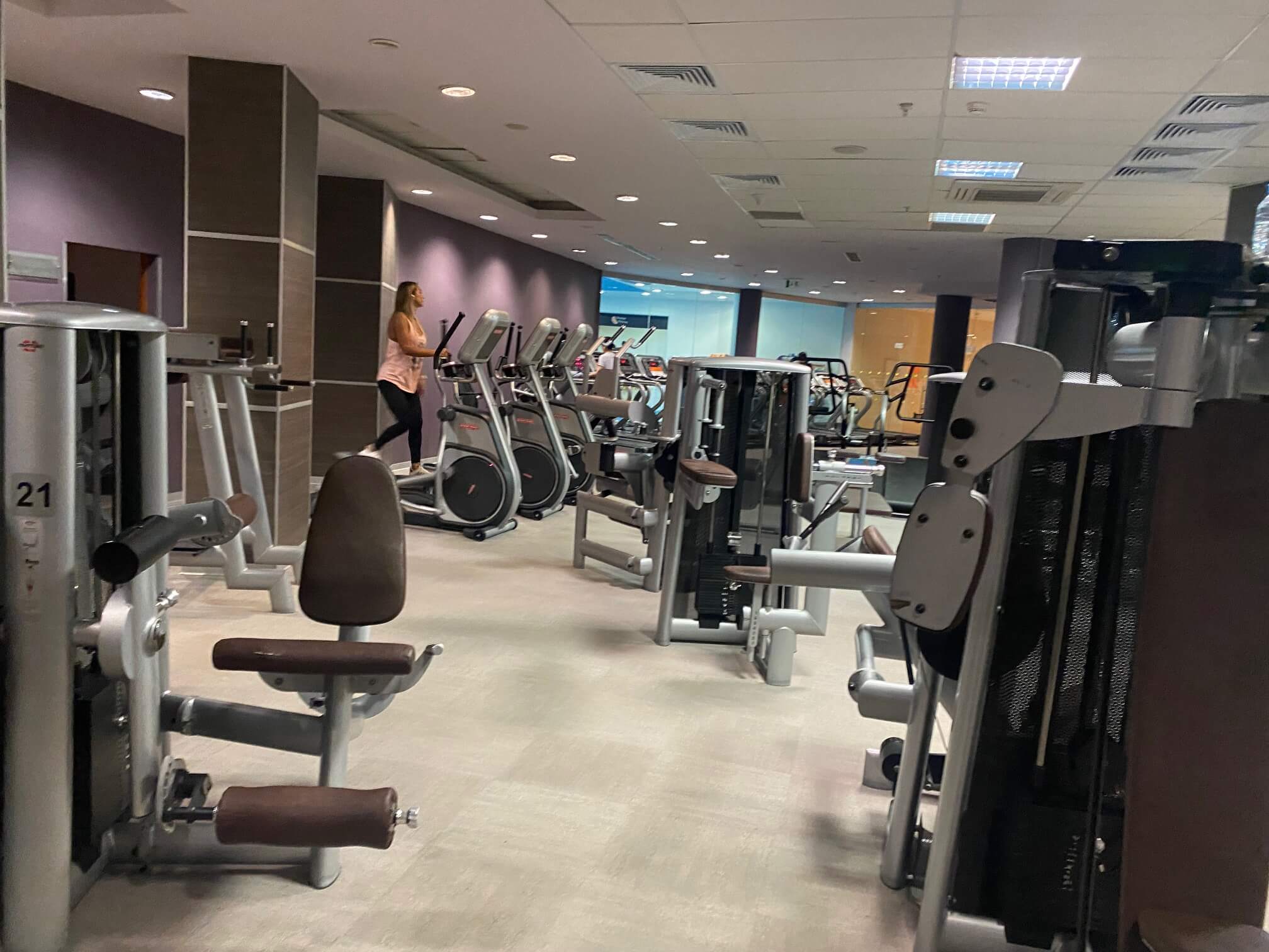 Фитнес-клуб бизнес-формата в Сокольниках с бассейном 25 м. Ideal Fitness,  Москва, ул. Русаковская, 24, м. Сокольники