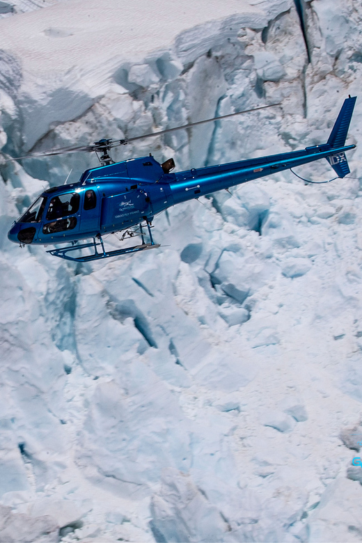 Вертолётный полёт над Антарктикой