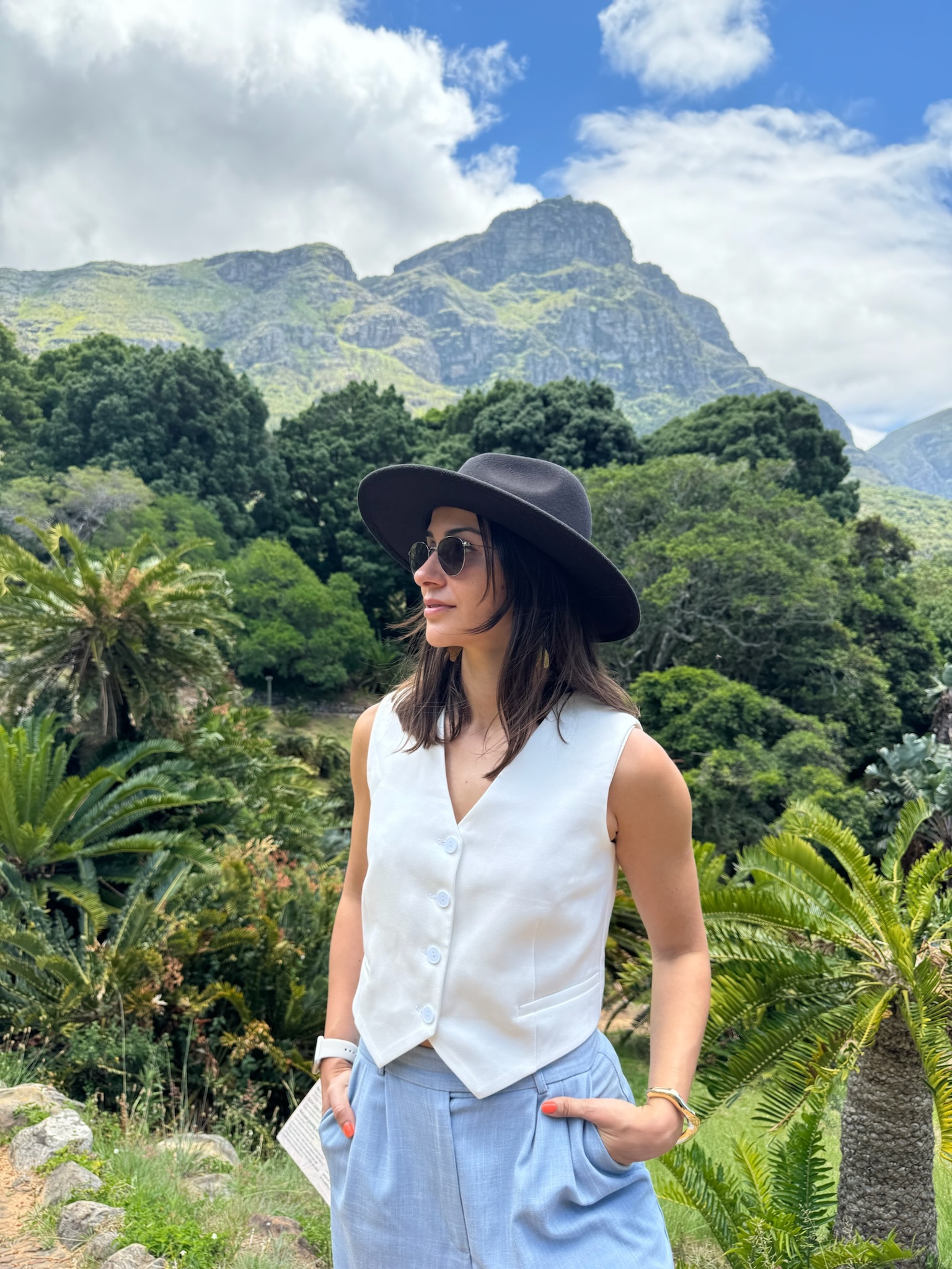 Закат на пляже Camps Bay с Двенадцатью Апостолами