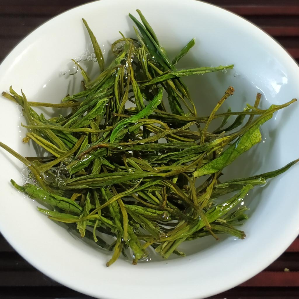 Dry Anji White Tea leaves showing needle shape