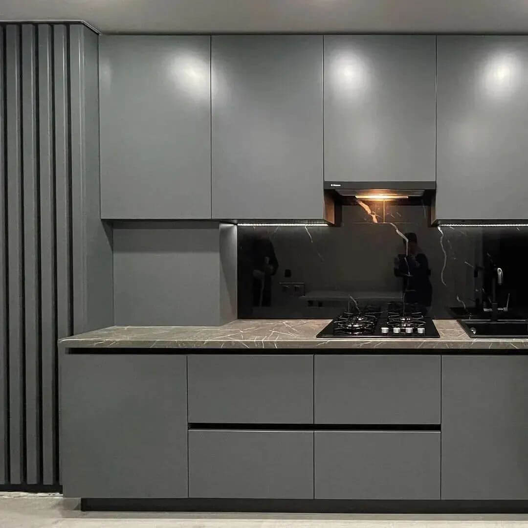 Кухня на заказ в Москве серая 