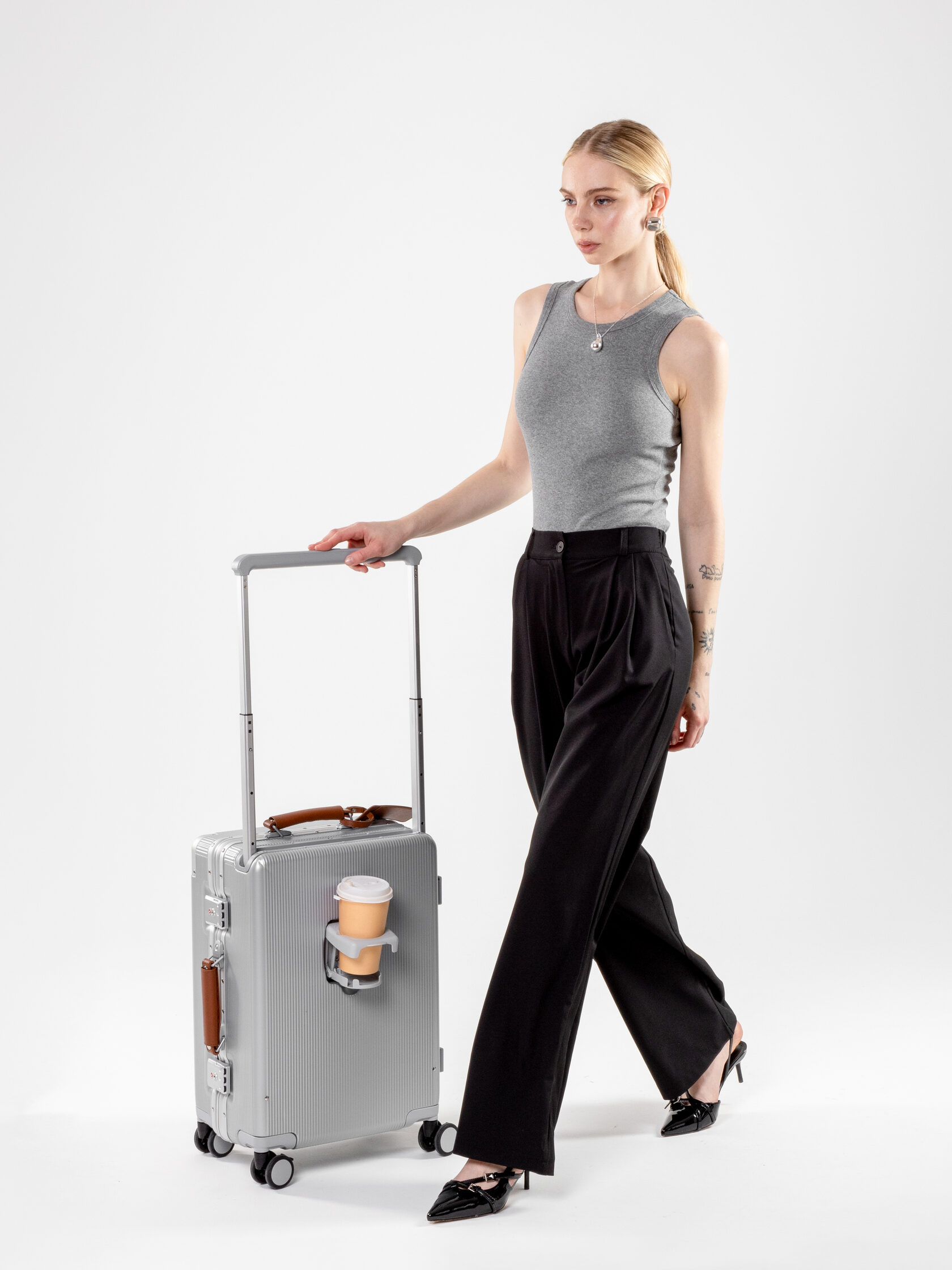 В чем преимущество широкой ручки чемодана?