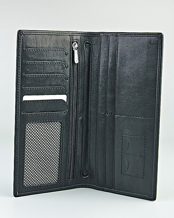 Купюрница мужская. Выполнена из мягкой натуральной кожи.