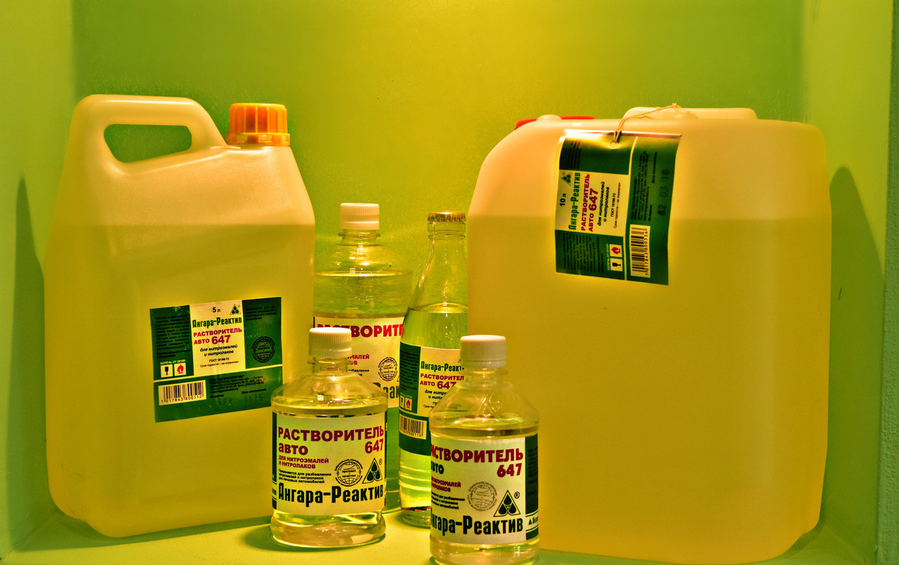 ацетон применяется в качестве. заправка автомобиля. растворитель для масляных красок без запаха. можно ли краску бензином. разбавление краски растворителем.