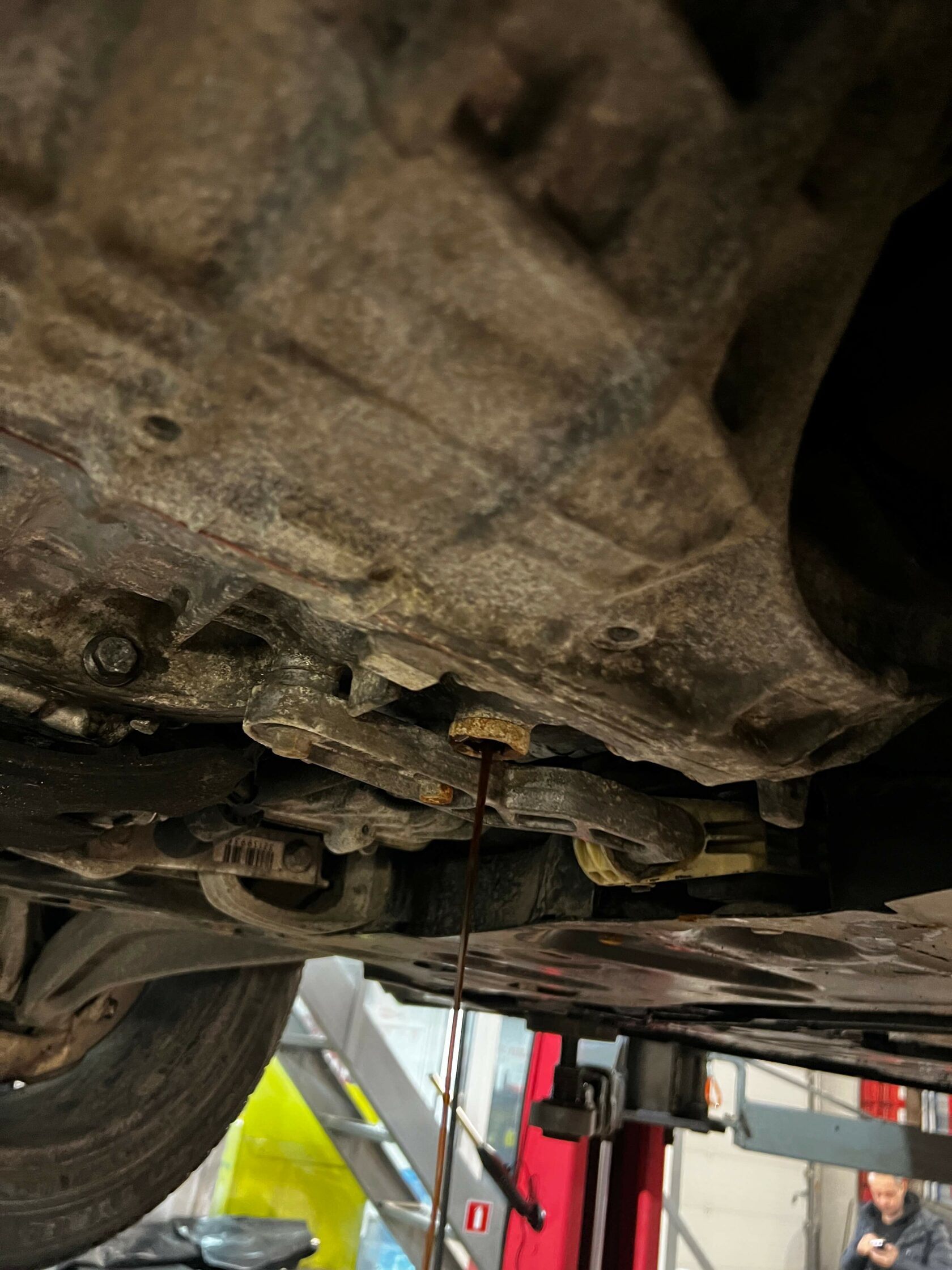 Выставление уровня масла Volvo