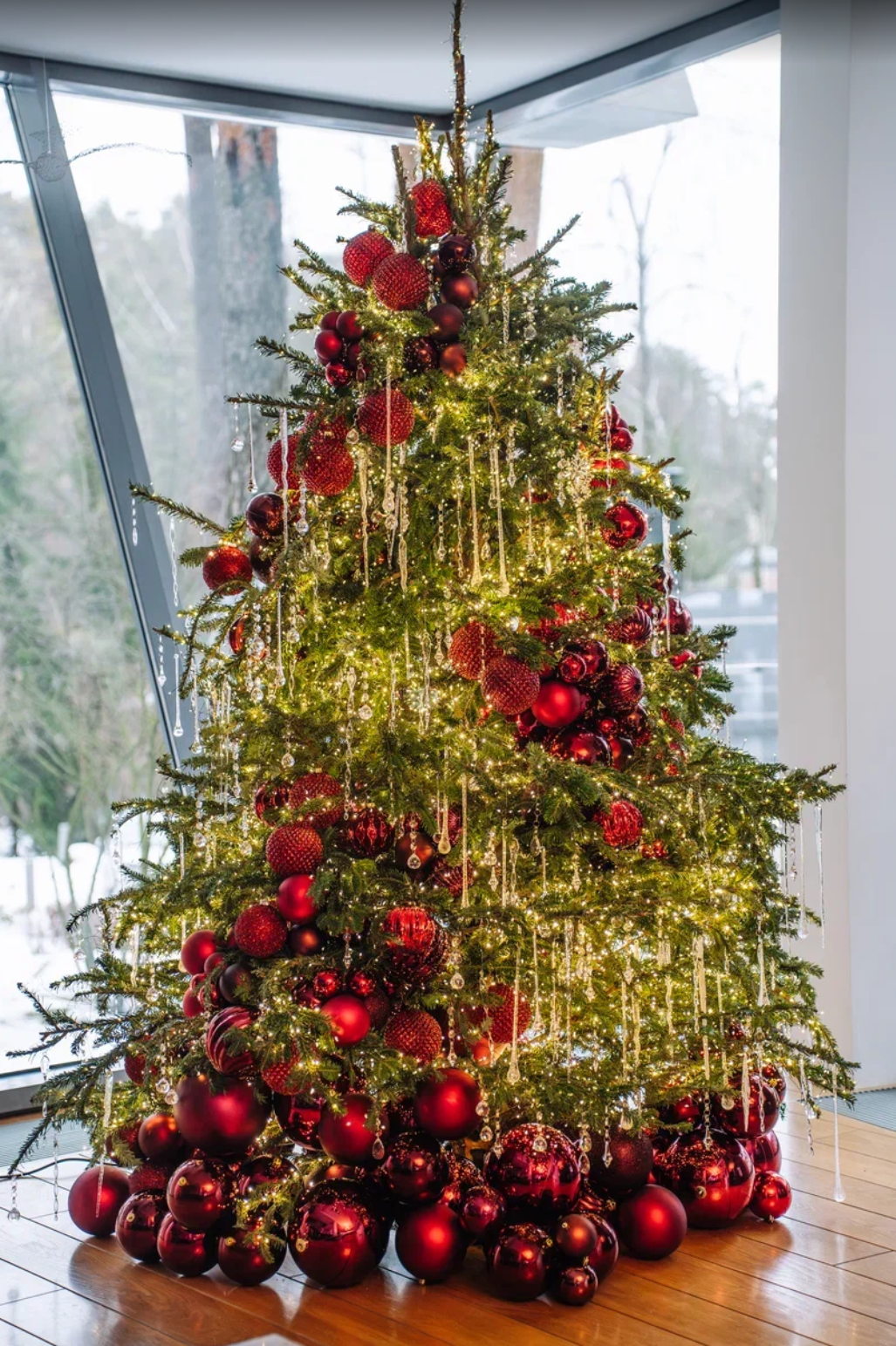 новогодняя елка 2026 как украсить, тренды нового года 2026, дизайн новогодней елки 2026