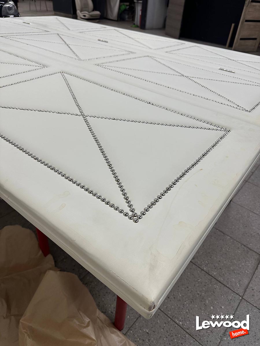 Реставрация кожаной ширмы