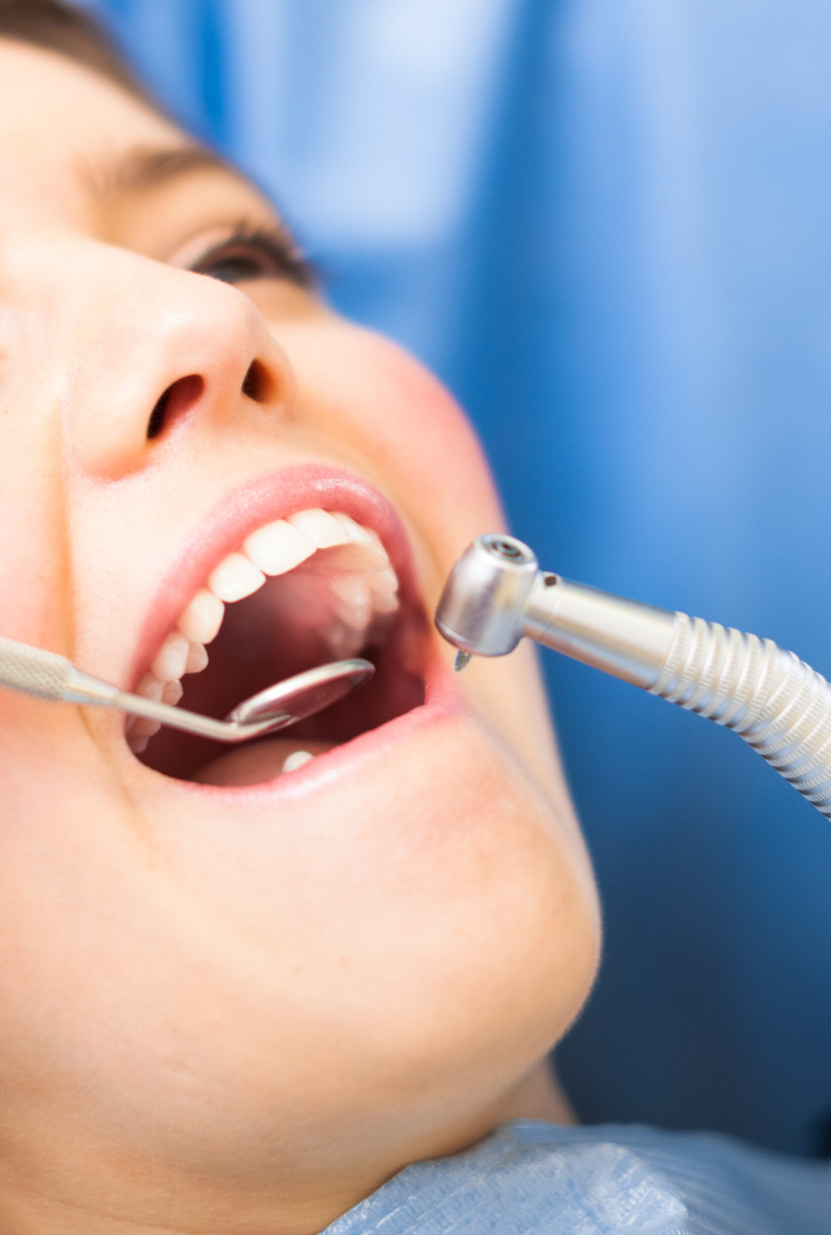 Осмотр полости рта детей. Зубы стоматолог. Стоматология вертикальное. Сайт стоматологии.