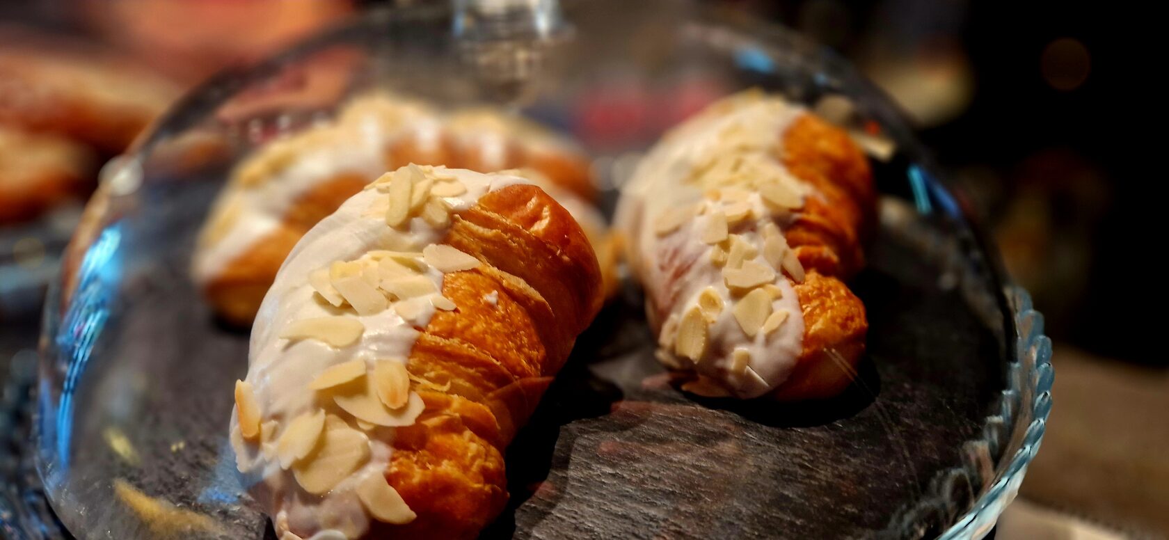 Свежая выпечка в паблик кафе