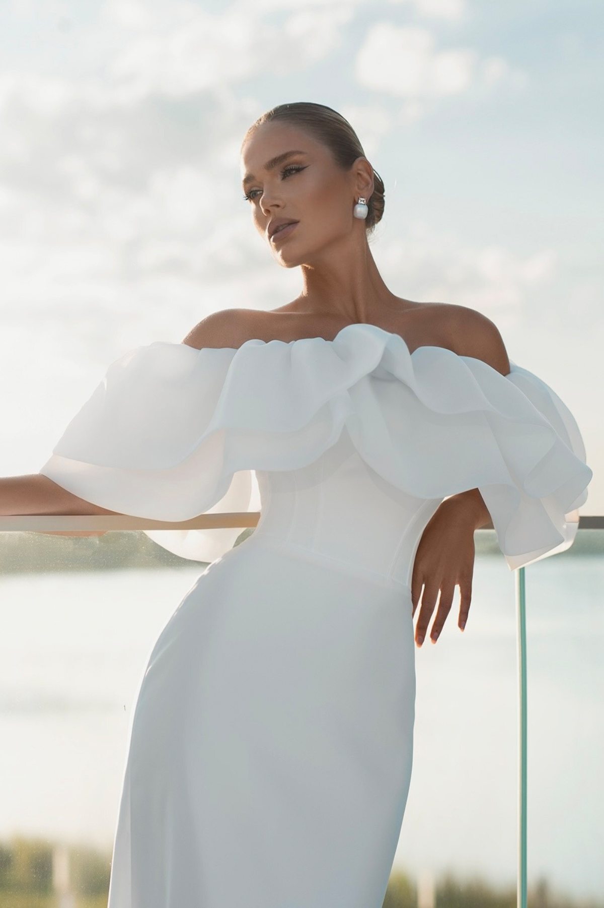 Свадебное платье TITAWIN в стиле минимализм с съемным топом-отворотом из воздушной органзы