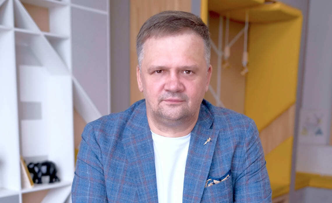 занятия по вокалу, современная хореография, денсхолл, творческие интенсивы, хип-хоп, эстрадная хореография, актерское мастерство, уроки игры на фортепиано, индивидуальный сольный проект, сонграйтинг, проектная группа