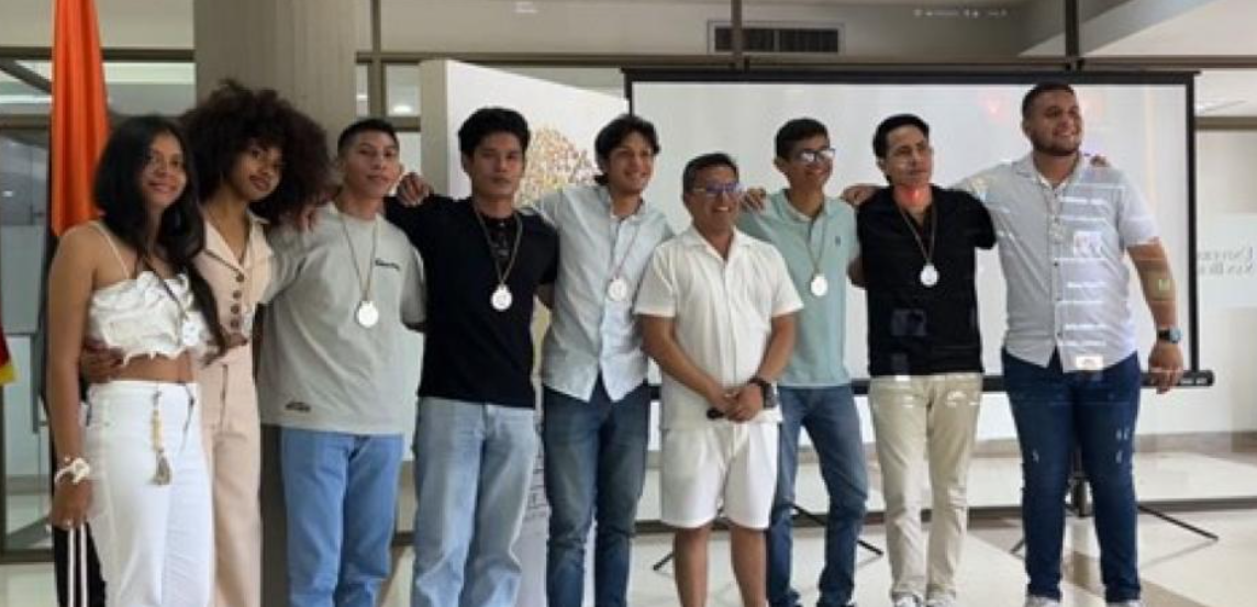 Estudiantes de la Facultad de Ingeniería obtienen el segundo lugar en la Competencia Internacional de Programación Kodo Takai 2025