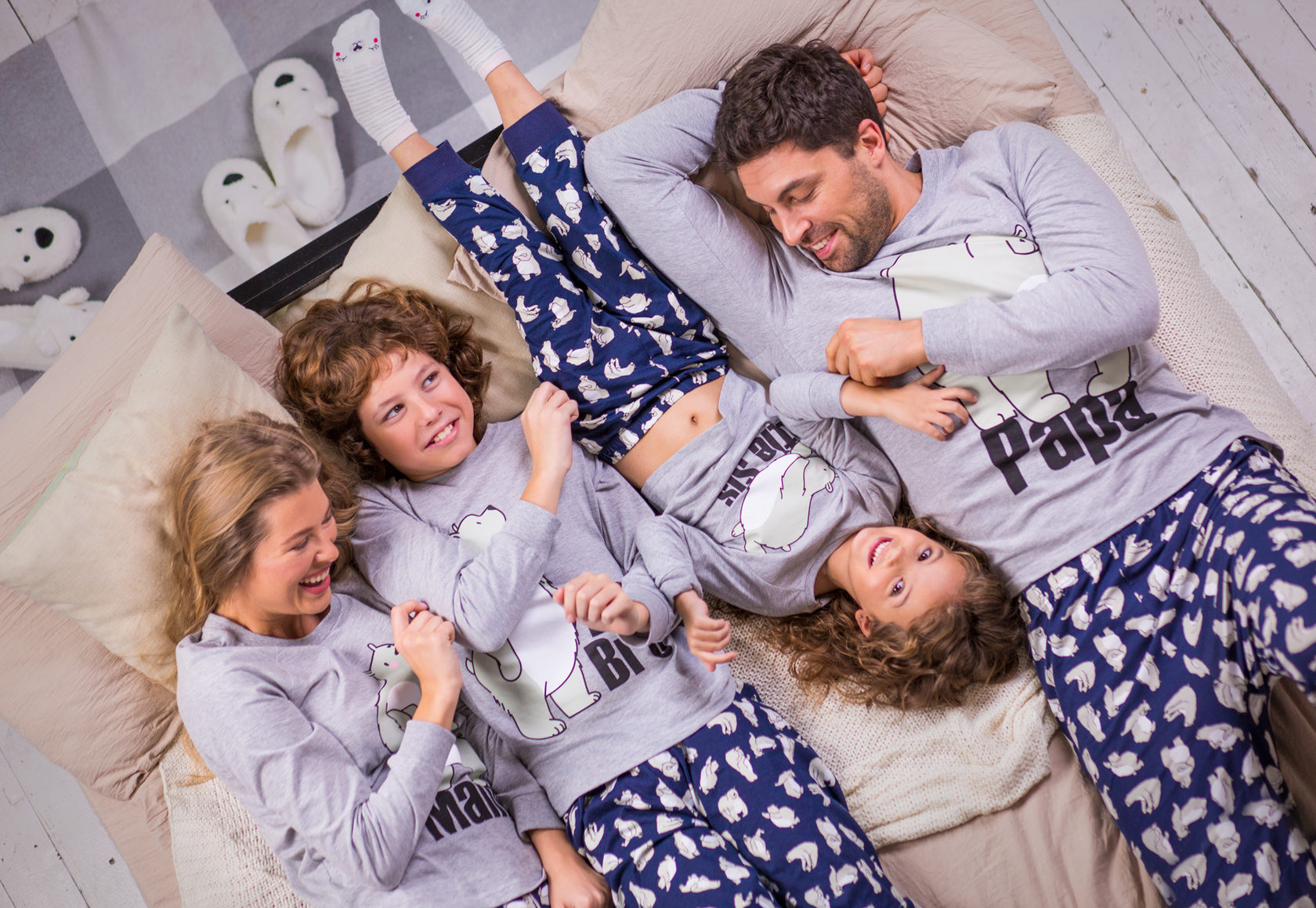 Новогодние пижамы для всей семьи Глория джинс