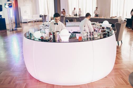 Круглая барная стойка