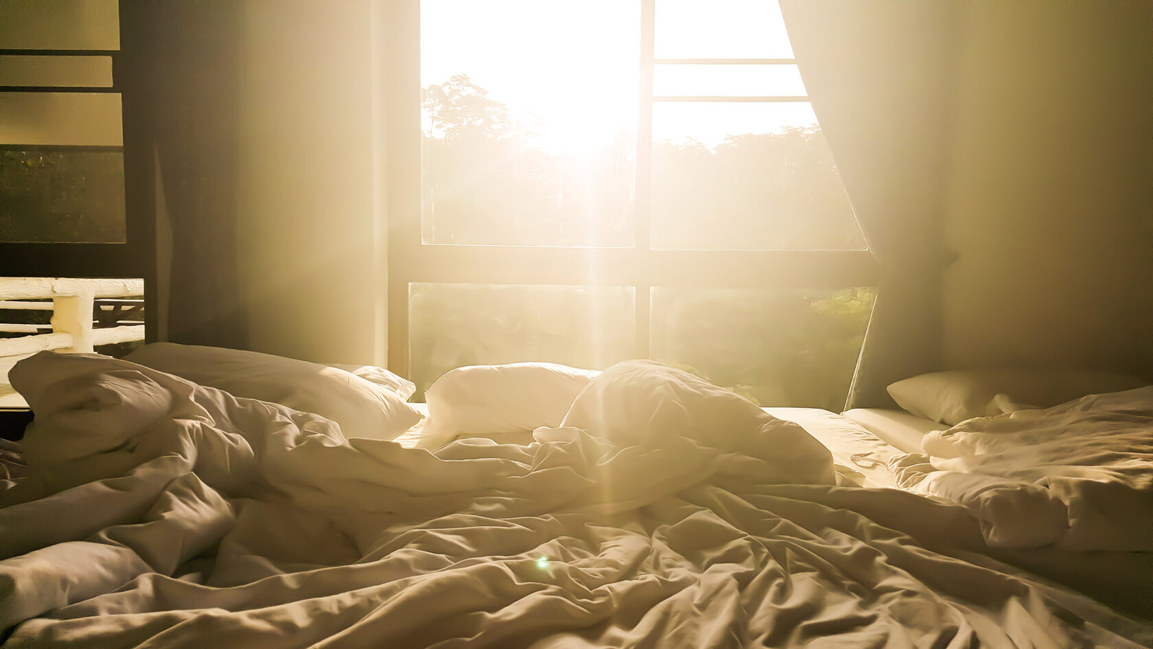 Солнечный свет в спальне