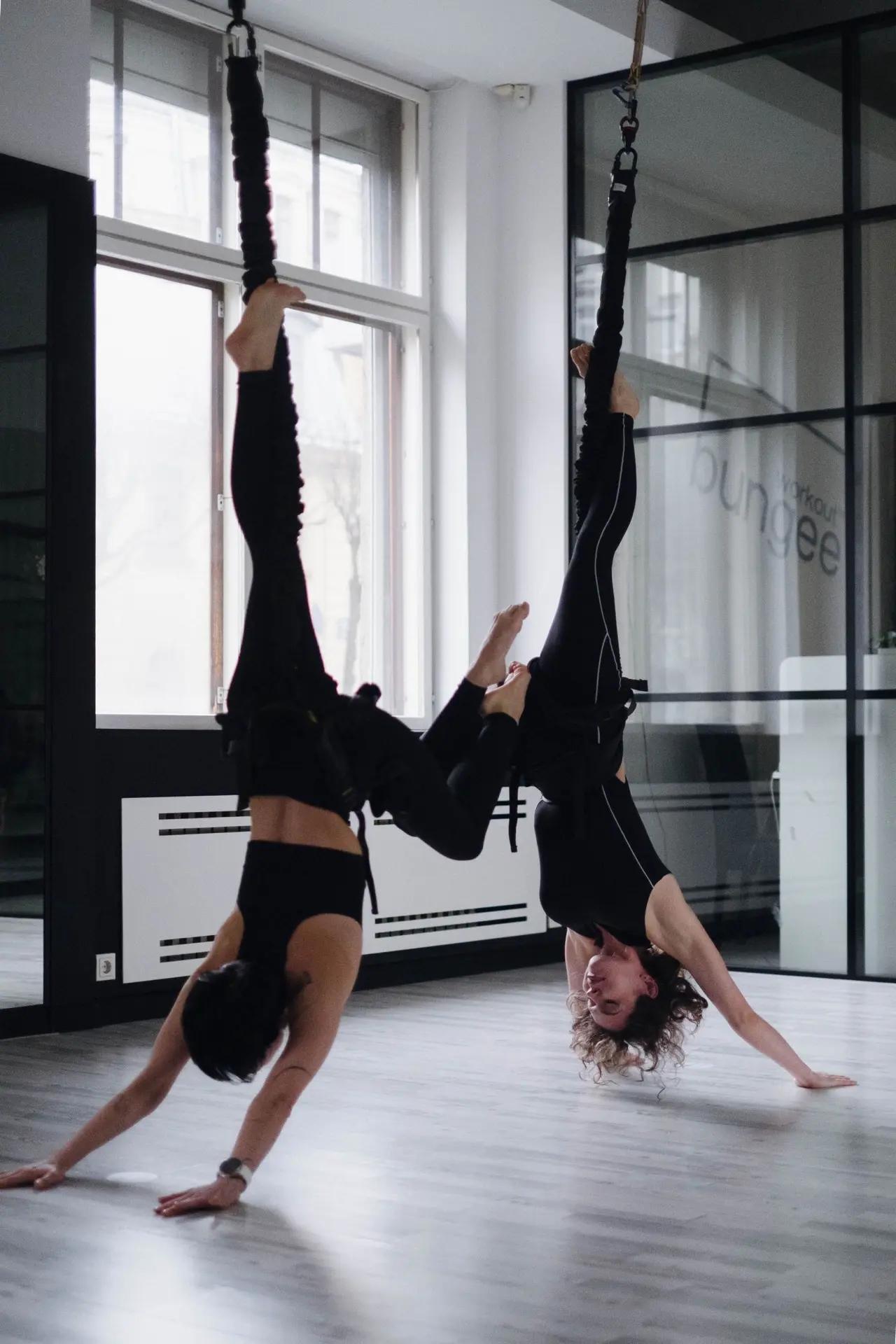 Элементы тренировки Bungee Workout