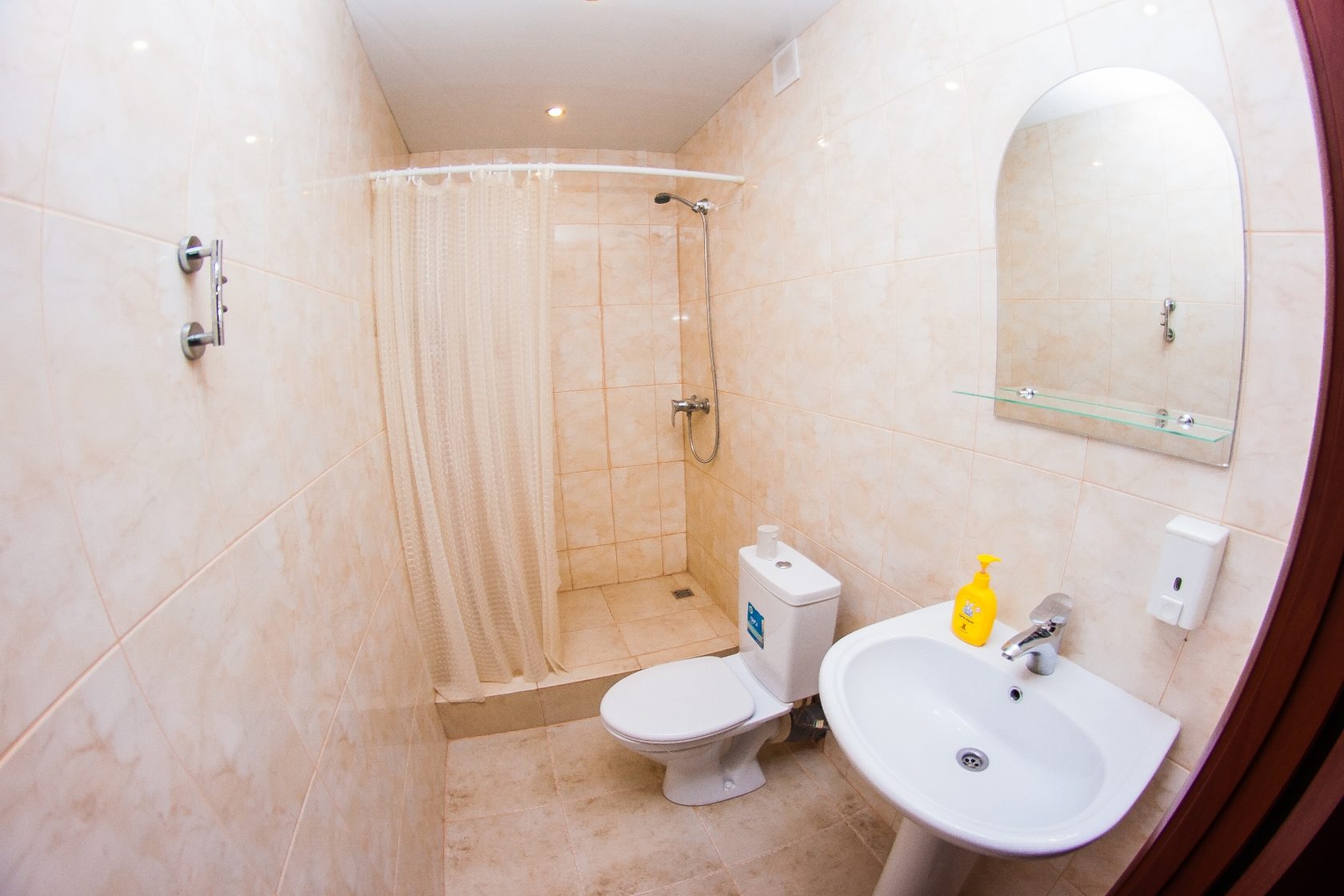 гостиница у вокзала чебоксары. гостиница у вокзала чебоксары официальный сайт. гостиница россия чебоксары одно спальня. гостиница анна. гостевой дом у вокзала минск.