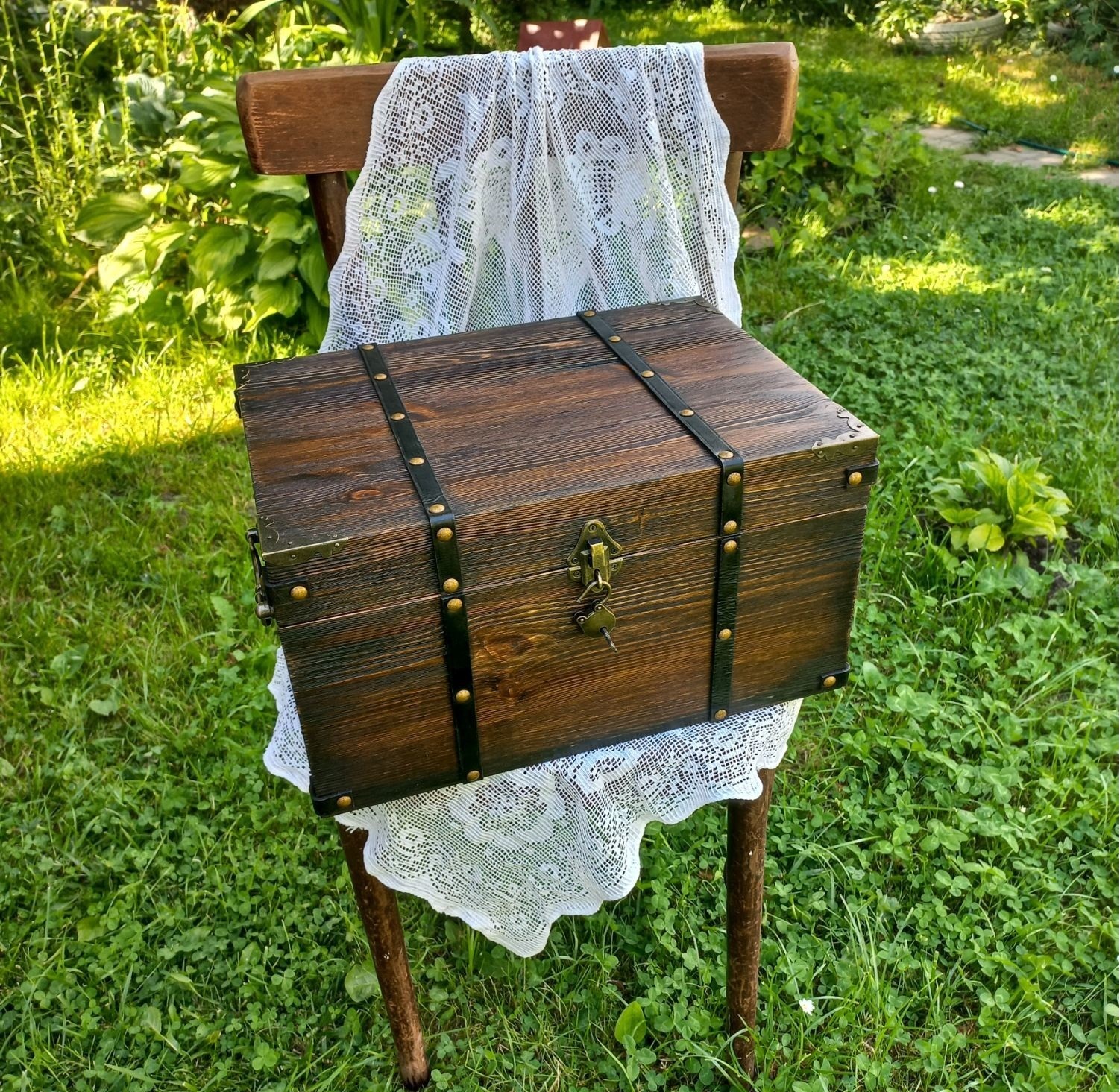 Сундук деревянный 